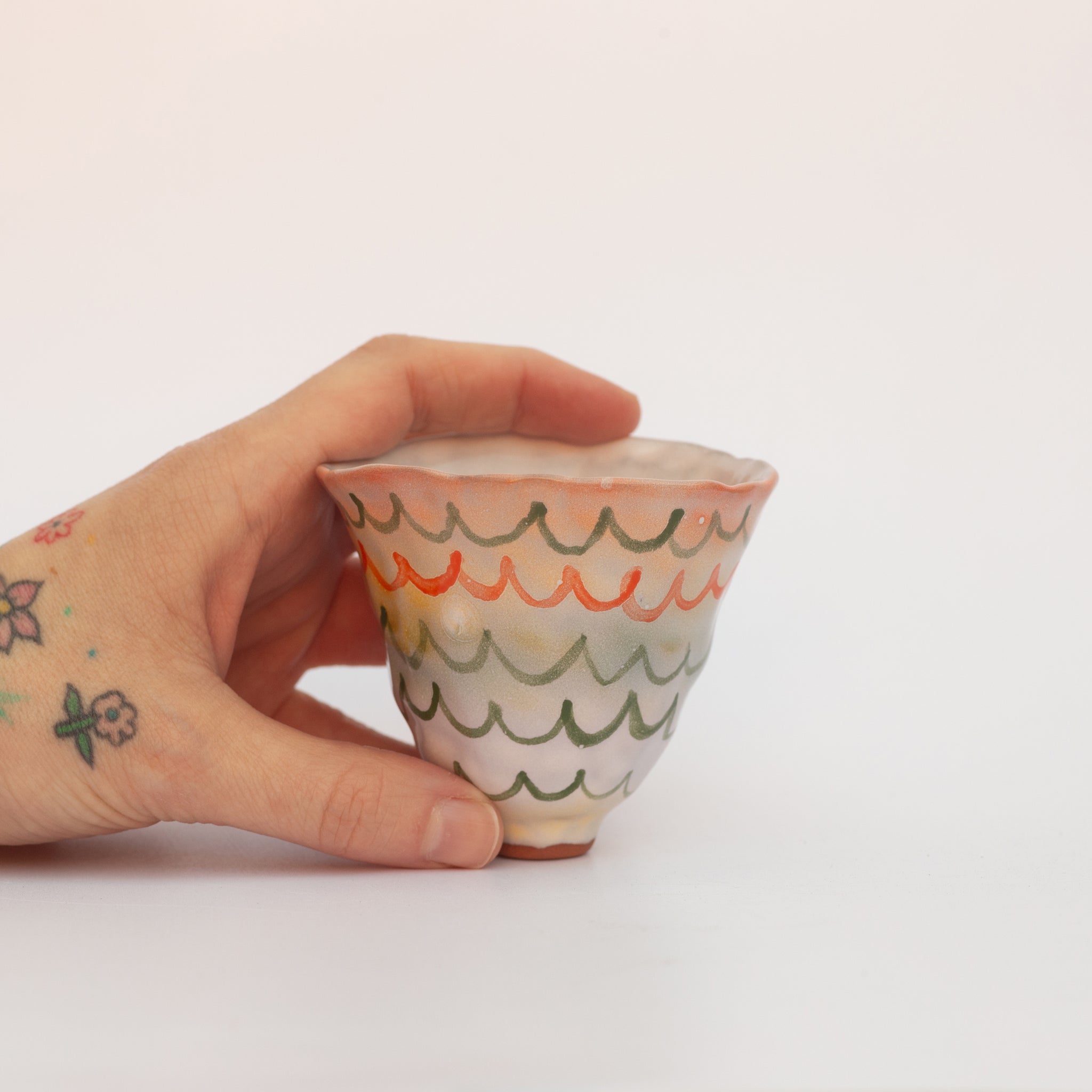 Small explorative cup